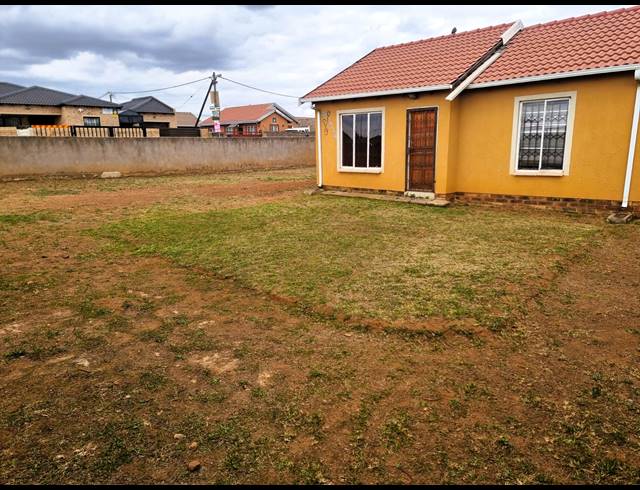 2 BEDROOM HOUSE FOR SALE IN EVATON WEST